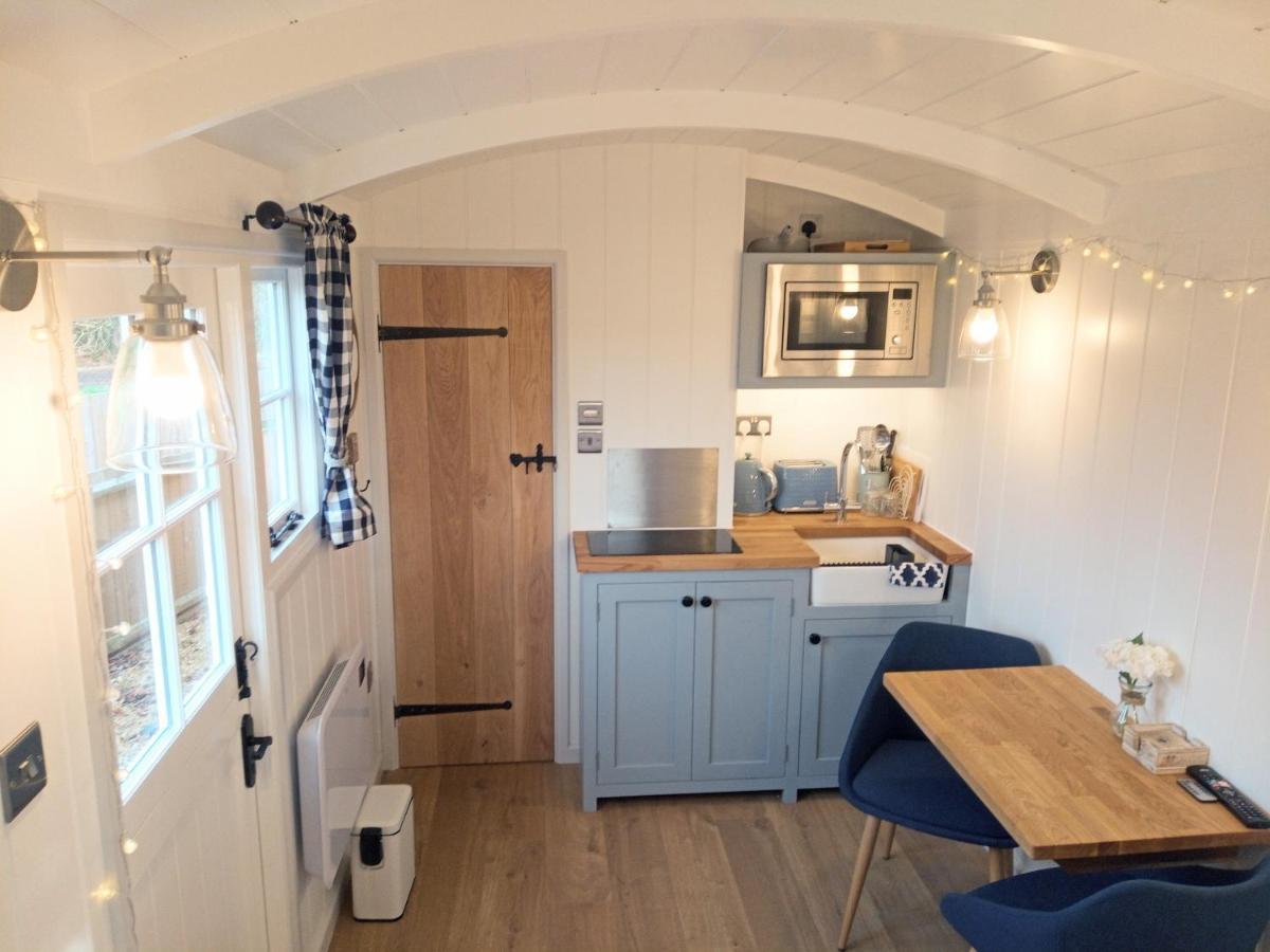 Yew Tree View Luxury Shepherd'S Hut Sturminster Newton Buitenkant foto
