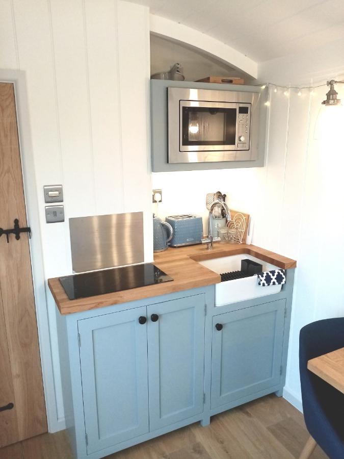 Yew Tree View Luxury Shepherd'S Hut Sturminster Newton Buitenkant foto
