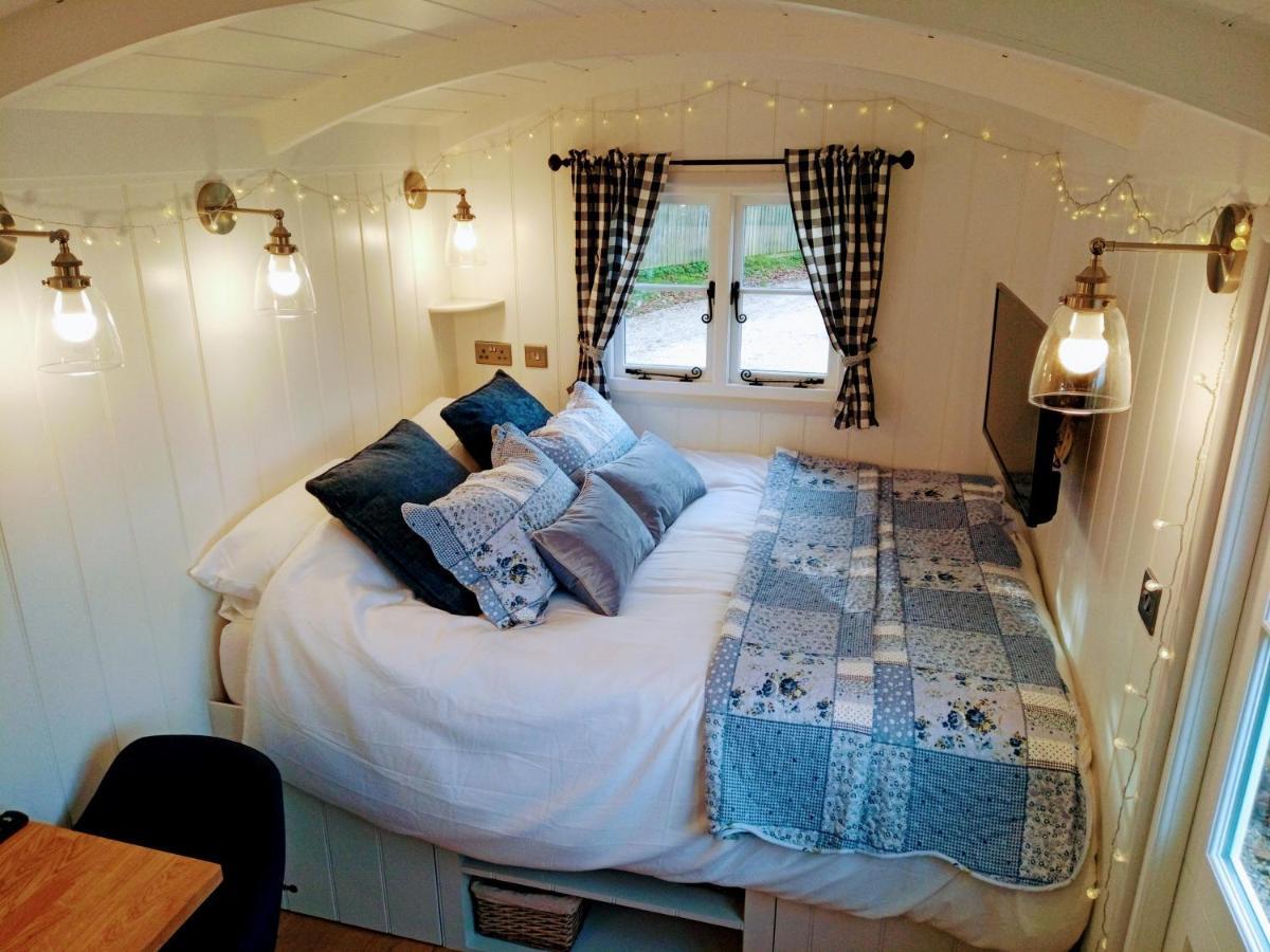 Yew Tree View Luxury Shepherd'S Hut Sturminster Newton Buitenkant foto